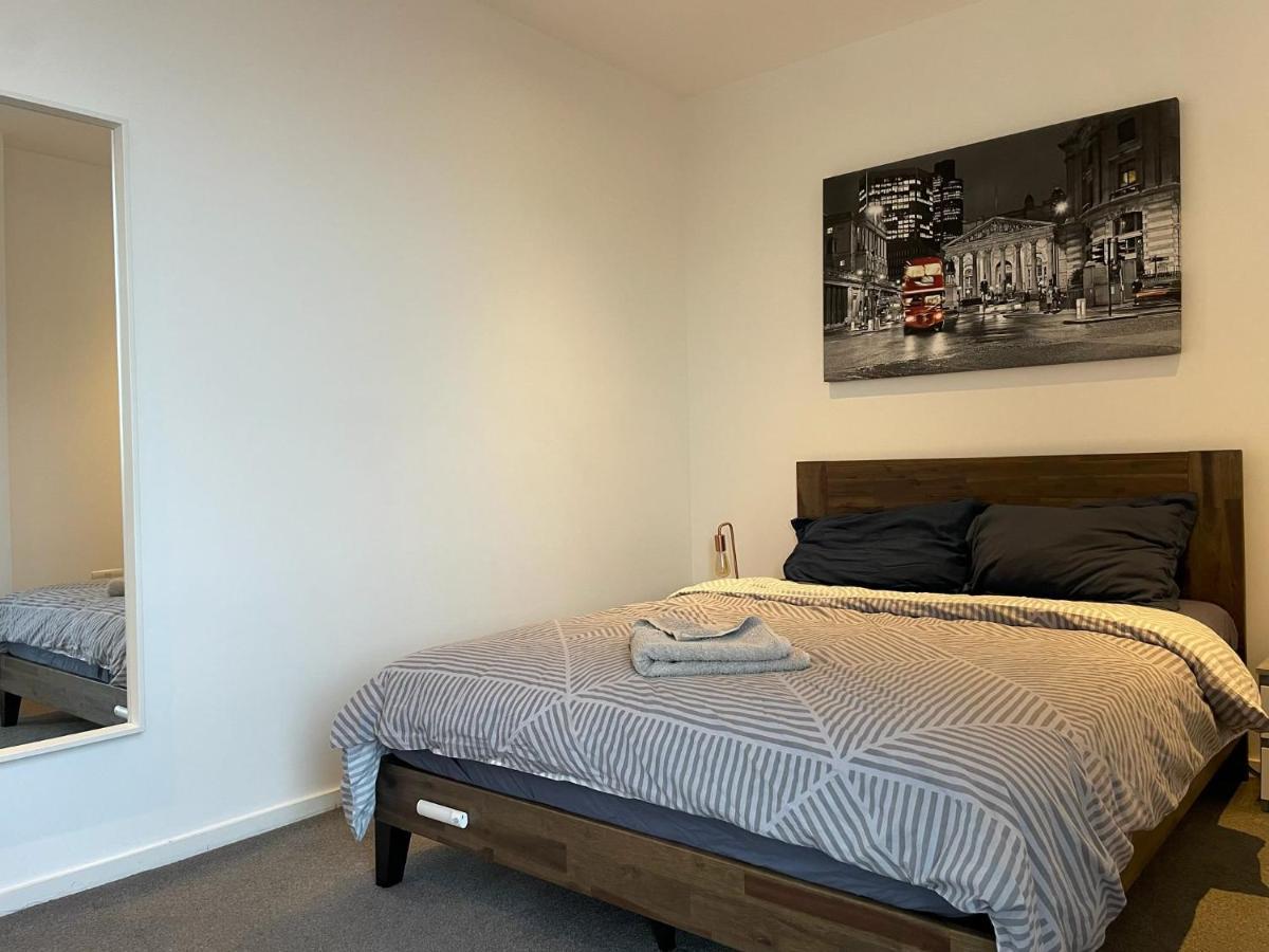 Luxury En-Suite Room Olympic Village In Shared Apartment London Eksteriør bilde