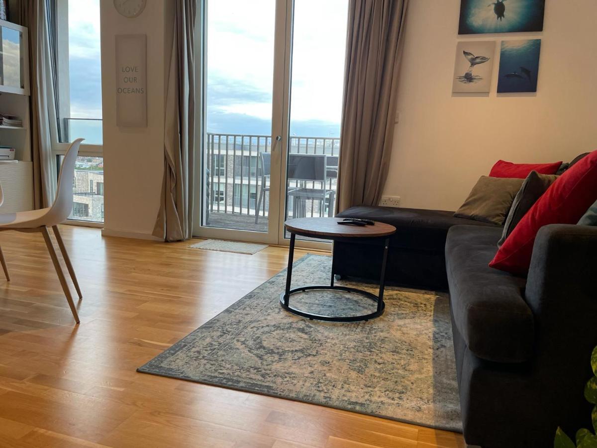 Luxury En-Suite Room Olympic Village In Shared Apartment London Eksteriør bilde