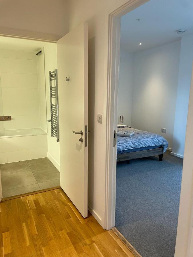 Luxury En-Suite Room Olympic Village In Shared Apartment London Eksteriør bilde